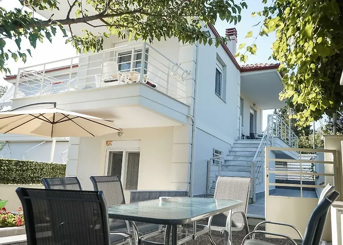 Nektarios Garenias Kipoupoli Casa vacanze