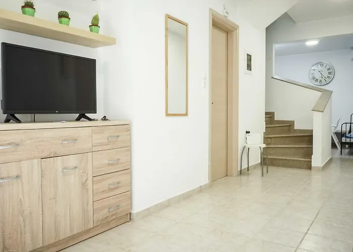 Nektarios Garenias Kipoupoli Casa vacanze
