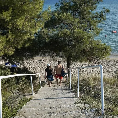 Nektarios Garenias Kipoupoli Semesterbostad *
